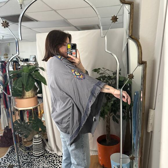 Johnny Was Embroidered Boho Poncho Top Gray Size Medium - Picture 4 of 5